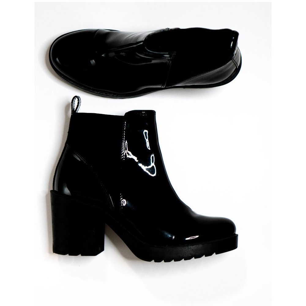 H&M DIVIDED Women’s Block High Heel Black Ankle Boots Round Toe Sz 6
